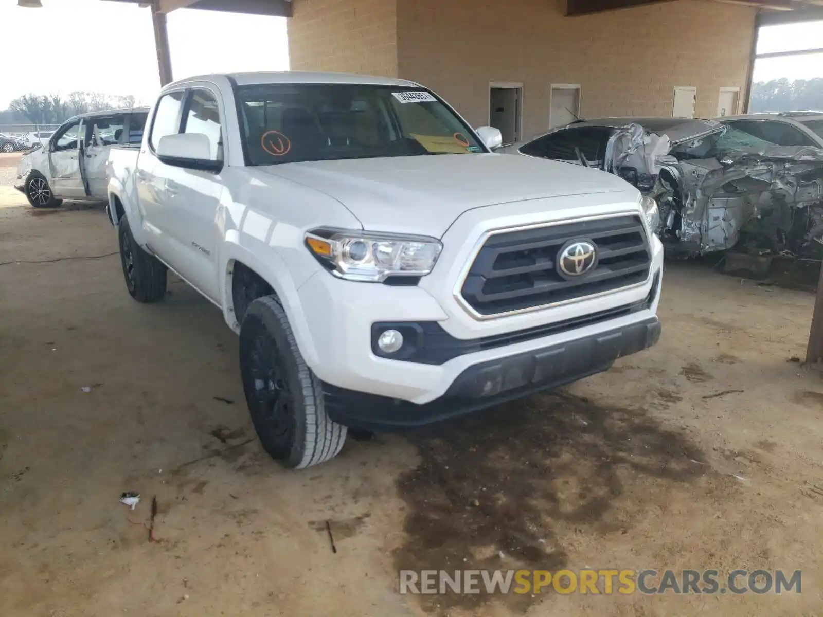 1 Photograph of a damaged car 3TMCZ5AN2LM362987 TOYOTA TACOMA 2020