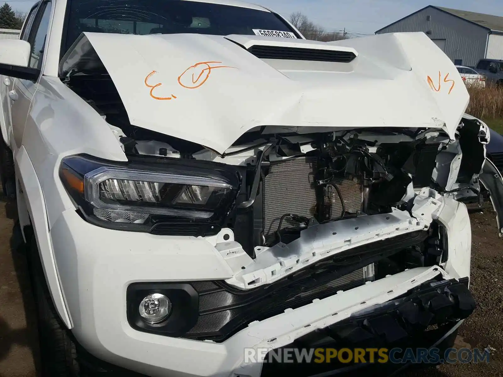 9 Photograph of a damaged car 3TMCZ5AN2LM365100 TOYOTA TACOMA 2020