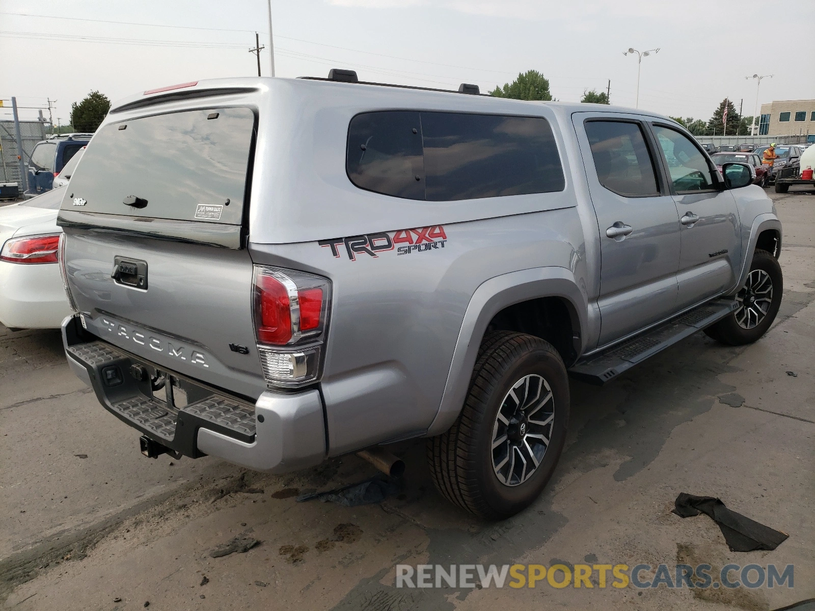 4 Photograph of a damaged car 3TMCZ5AN2LM368661 TOYOTA TACOMA 2020