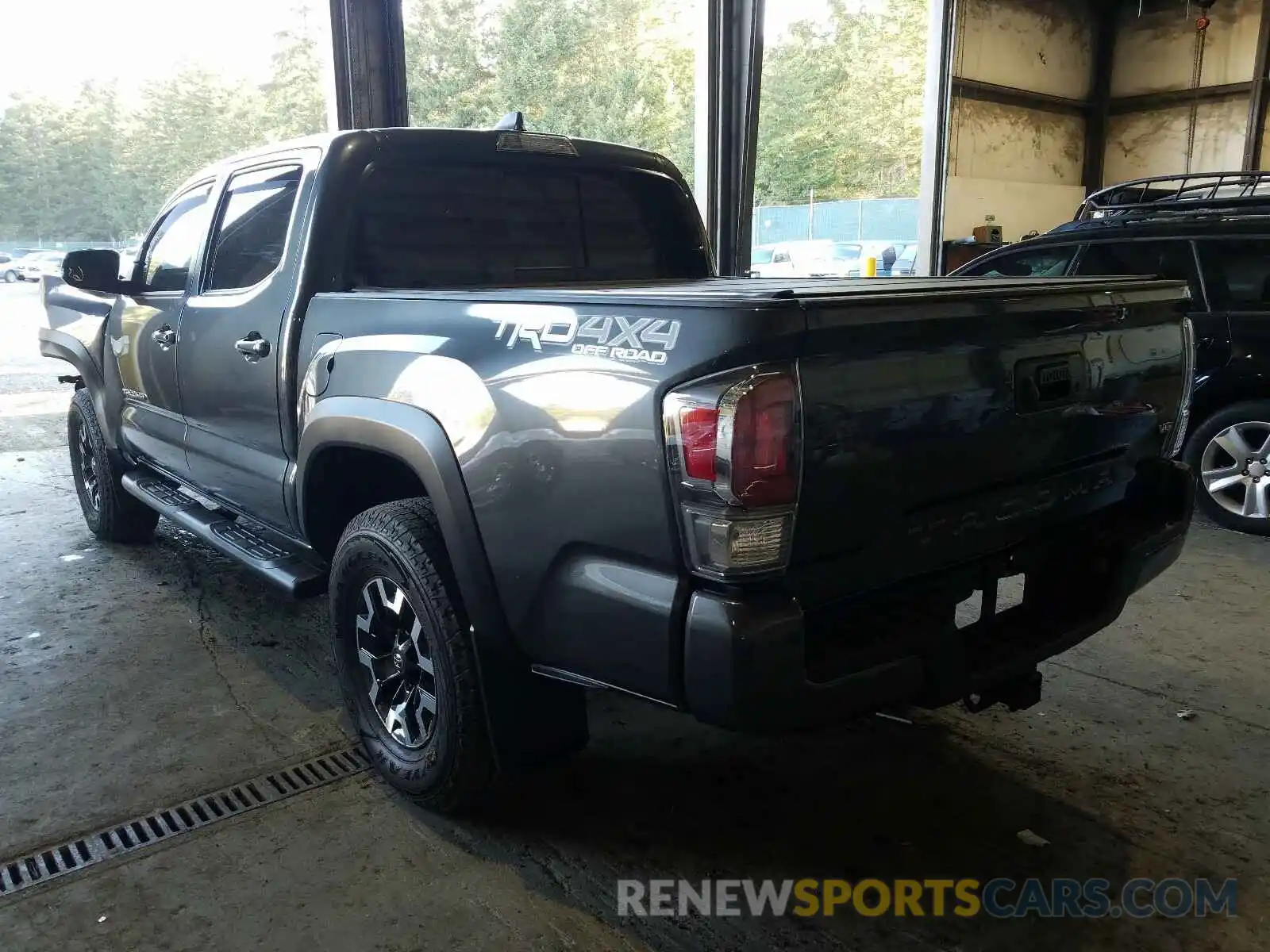 3 Photograph of a damaged car 3TMCZ5AN3LM295963 TOYOTA TACOMA 2020