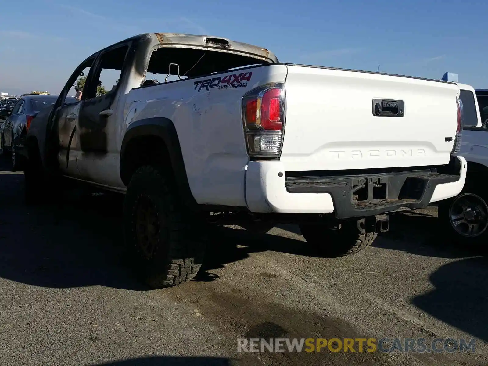 3 Photograph of a damaged car 3TMCZ5AN3LM303365 TOYOTA TACOMA 2020