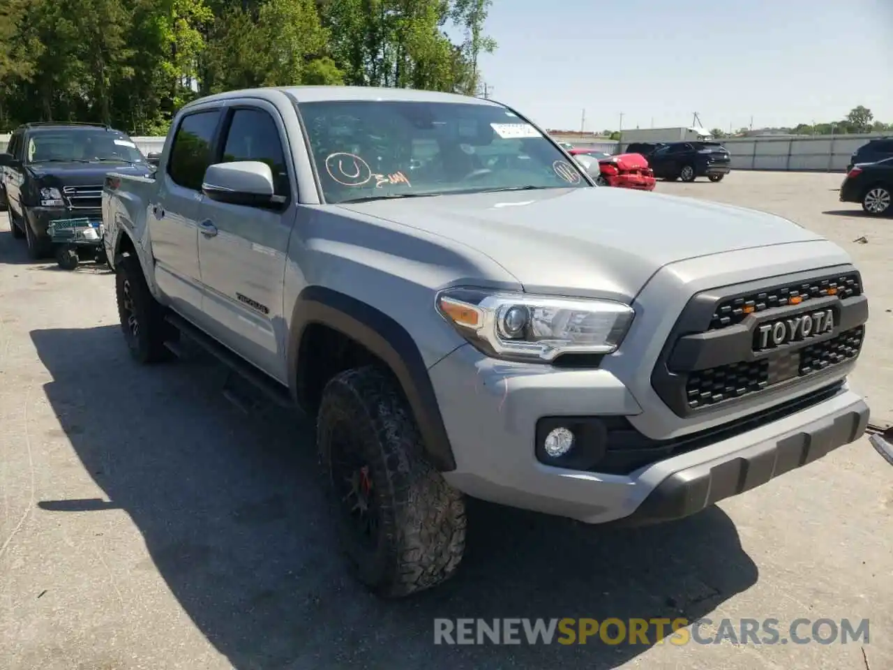 1 Photograph of a damaged car 3TMCZ5AN3LM308713 TOYOTA TACOMA 2020