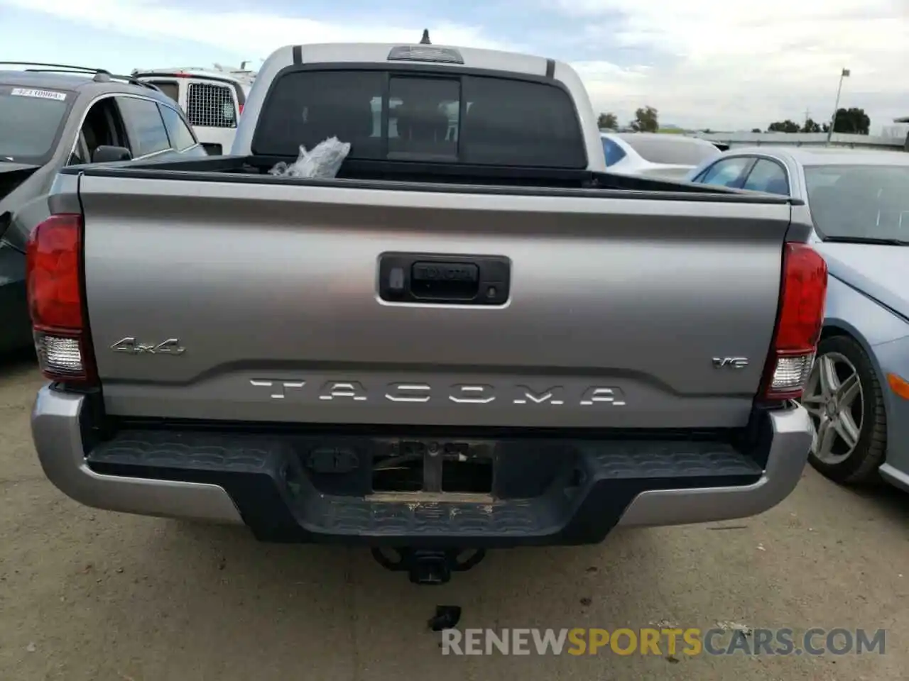 6 Photograph of a damaged car 3TMCZ5AN3LM310445 TOYOTA TACOMA 2020