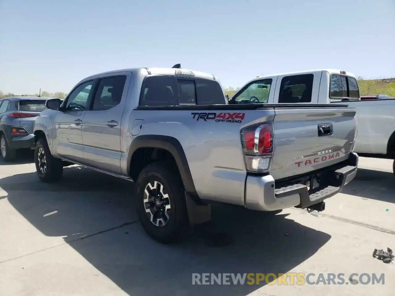 3 Photograph of a damaged car 3TMCZ5AN3LM311207 TOYOTA TACOMA 2020