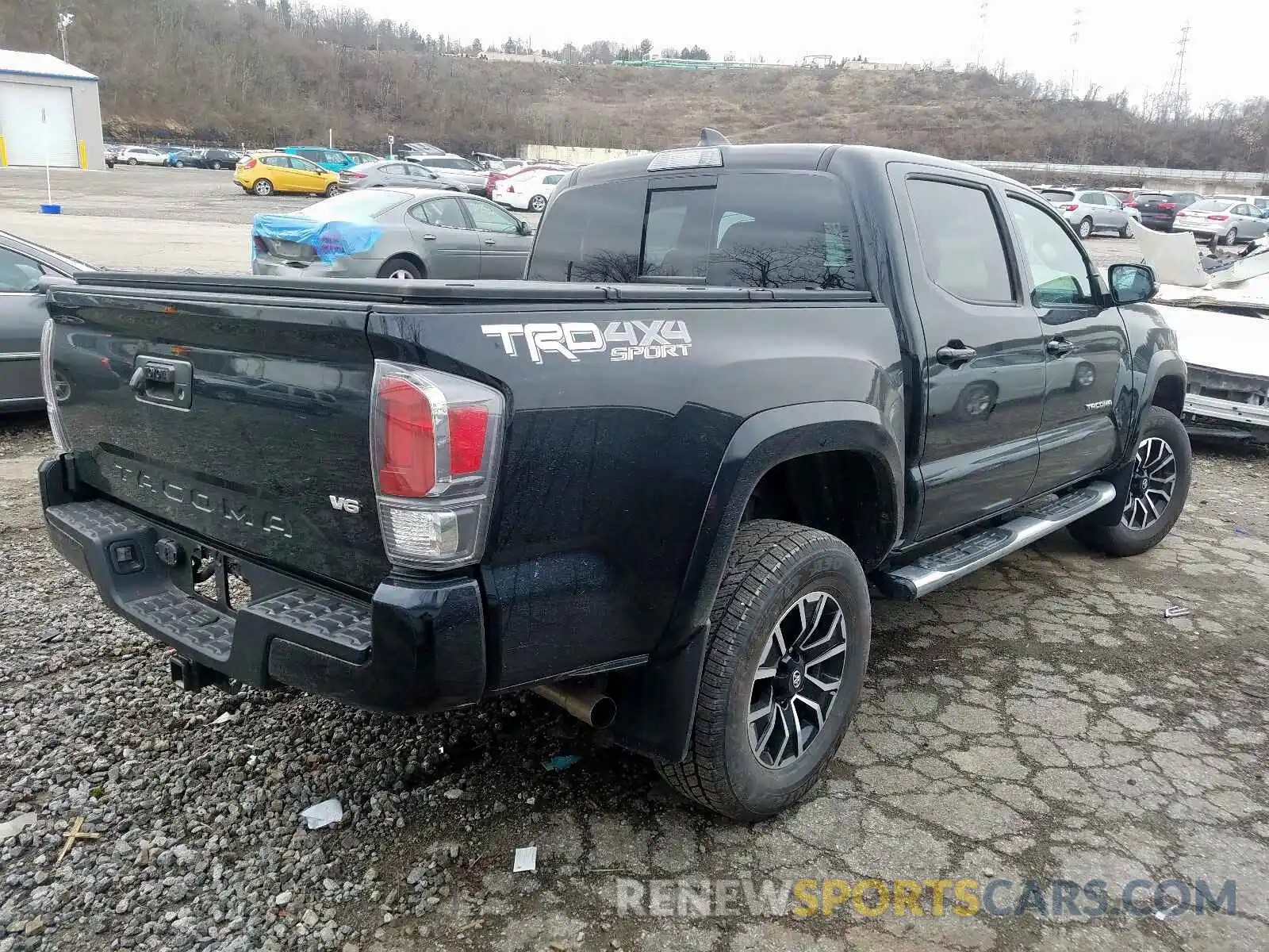 4 Photograph of a damaged car 3TMCZ5AN3LM315807 TOYOTA TACOMA 2020