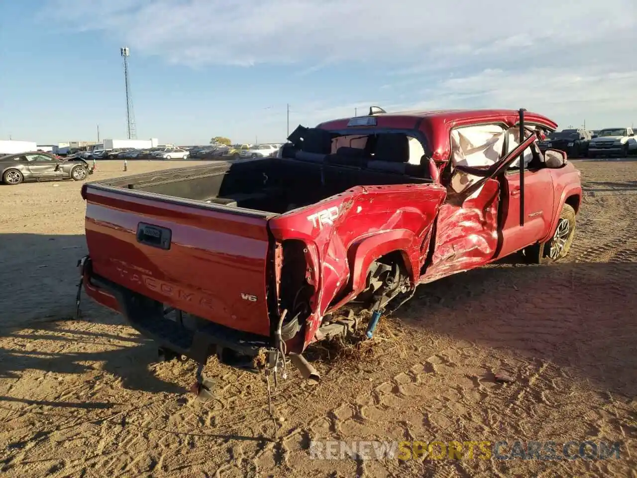 4 Photograph of a damaged car 3TMCZ5AN3LM321381 TOYOTA TACOMA 2020