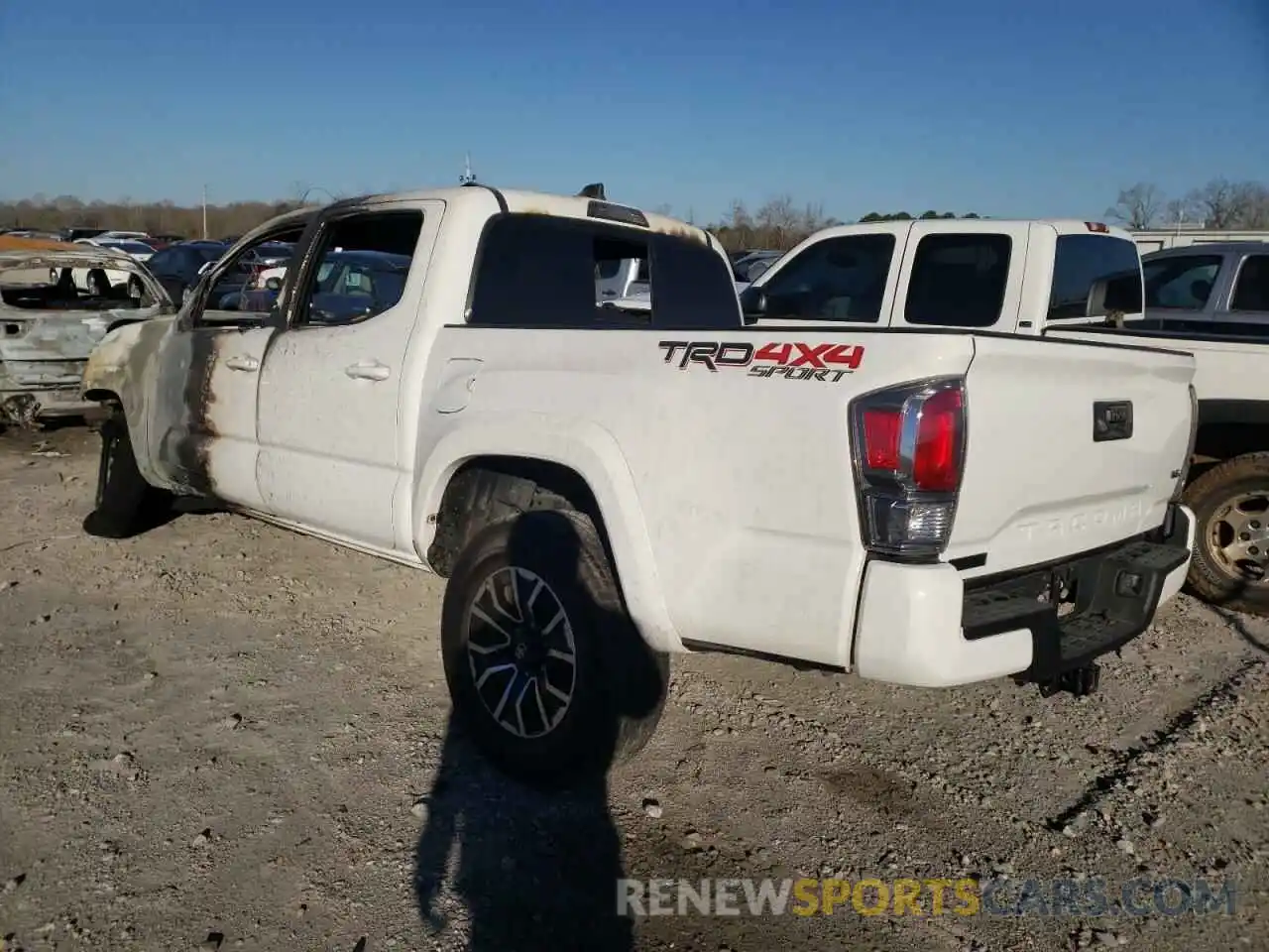 3 Photograph of a damaged car 3TMCZ5AN3LM325060 TOYOTA TACOMA 2020