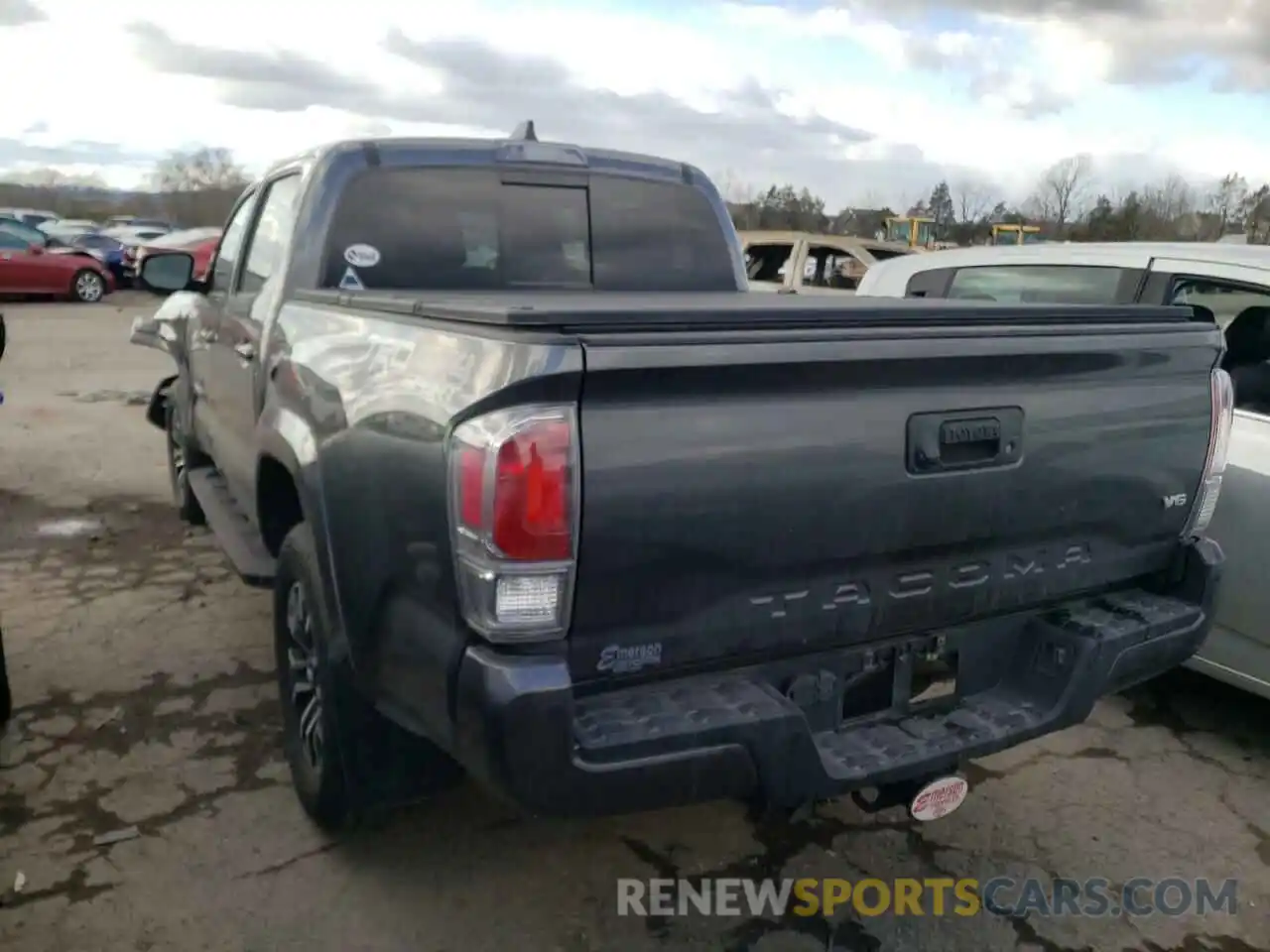 3 Photograph of a damaged car 3TMCZ5AN3LM325463 TOYOTA TACOMA 2020