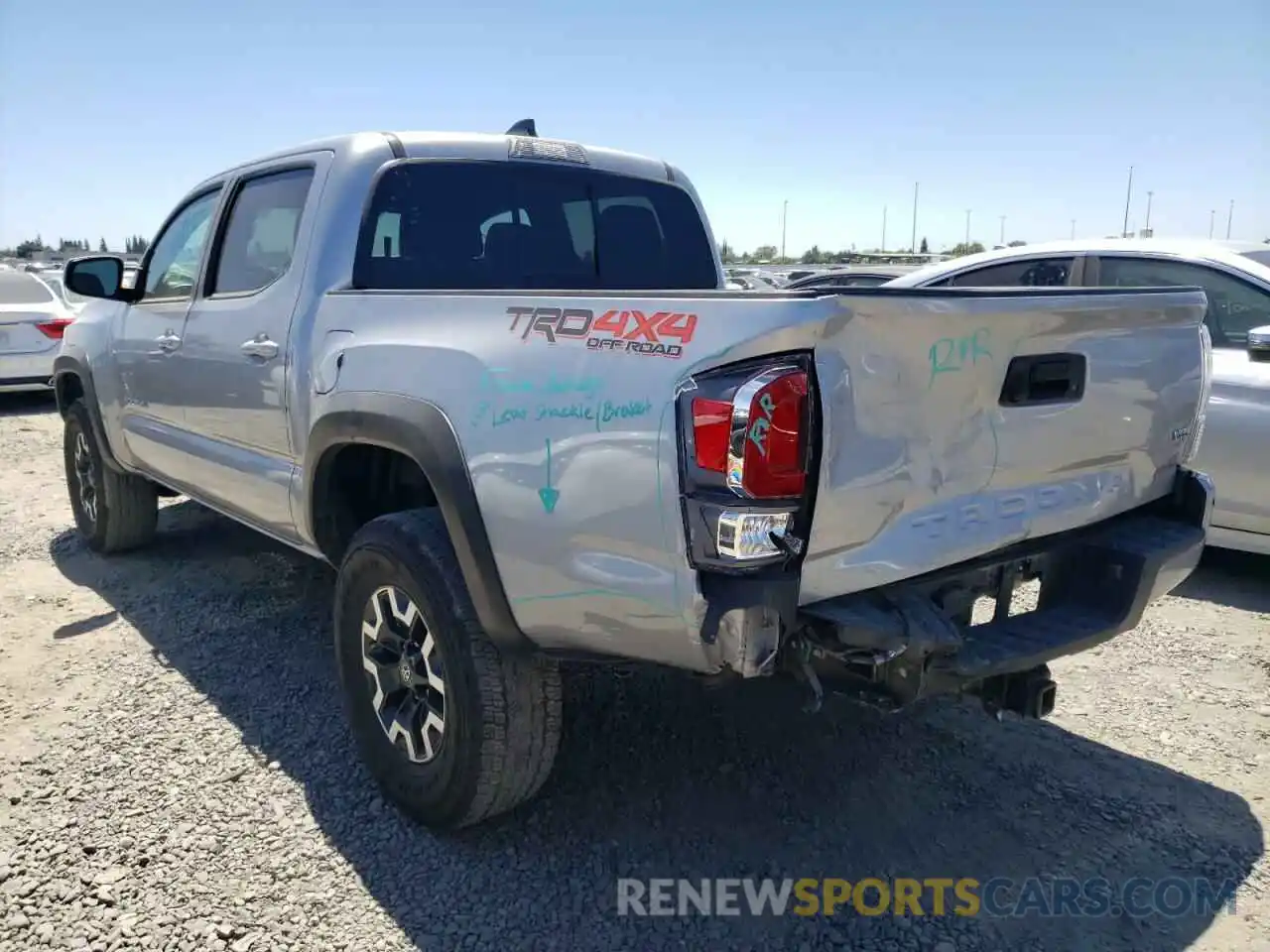 3 Photograph of a damaged car 3TMCZ5AN3LM332025 TOYOTA TACOMA 2020