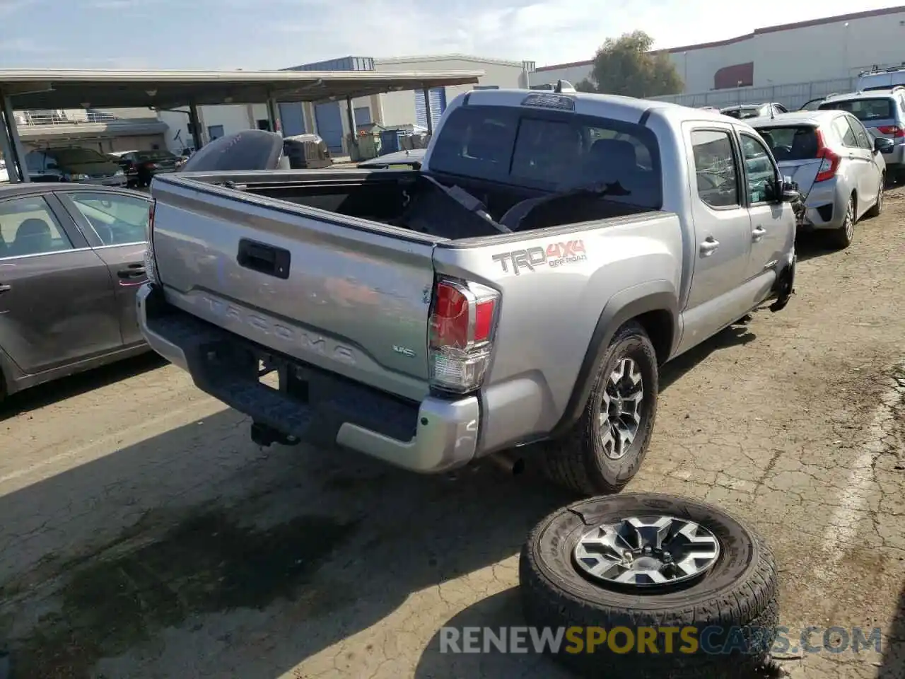 4 Photograph of a damaged car 3TMCZ5AN3LM332252 TOYOTA TACOMA 2020