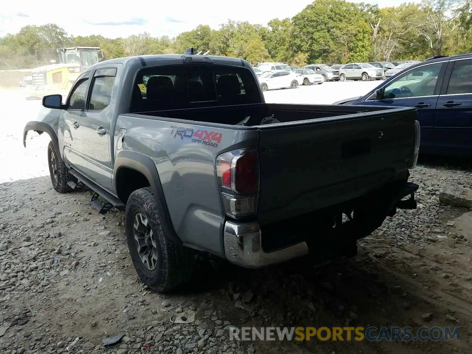 3 Photograph of a damaged car 3TMCZ5AN3LM332803 TOYOTA TACOMA 2020