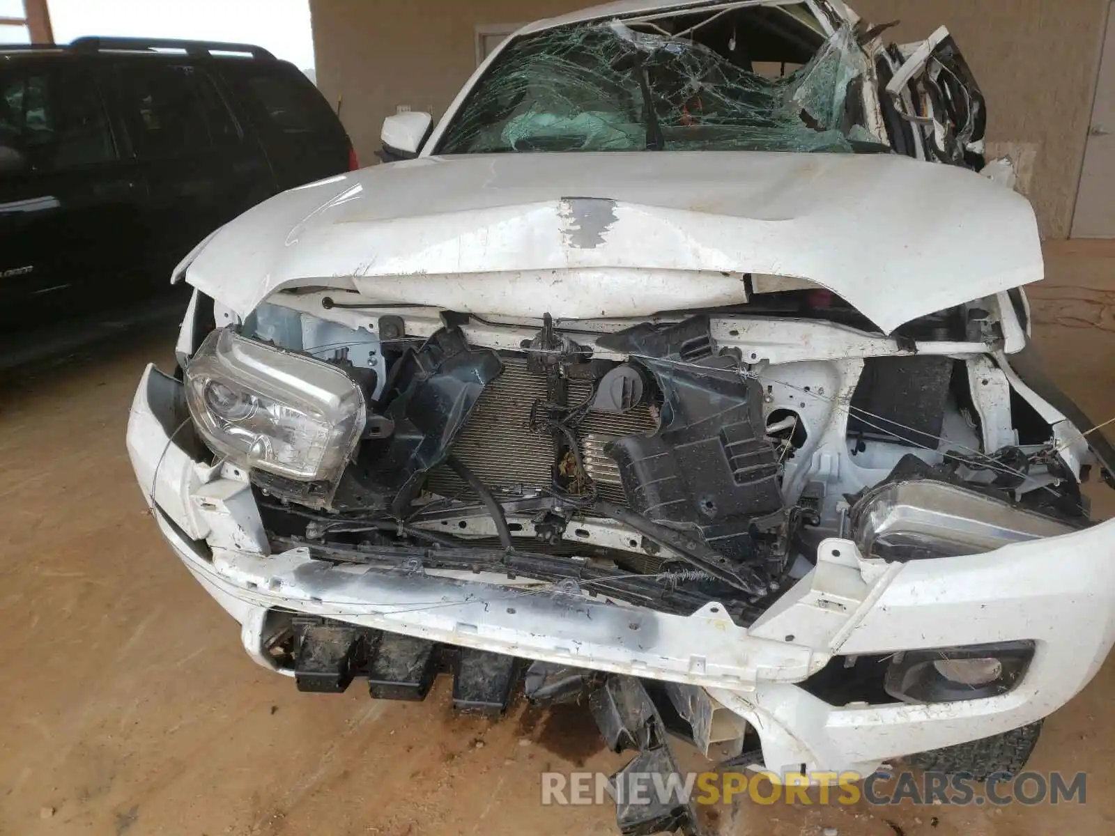 9 Photograph of a damaged car 3TMCZ5AN3LM335667 TOYOTA TACOMA 2020