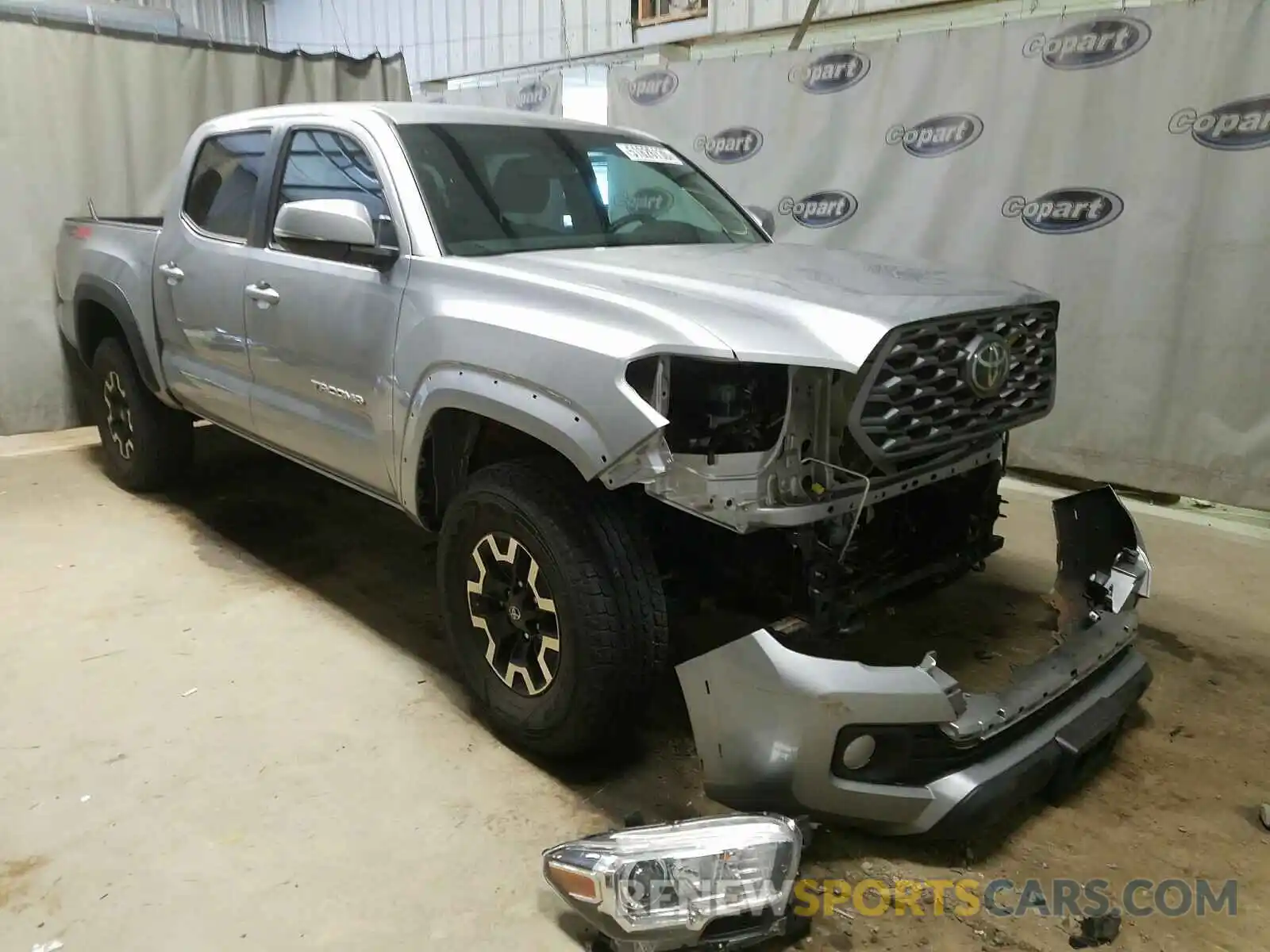 1 Photograph of a damaged car 3TMCZ5AN3LM342019 TOYOTA TACOMA 2020