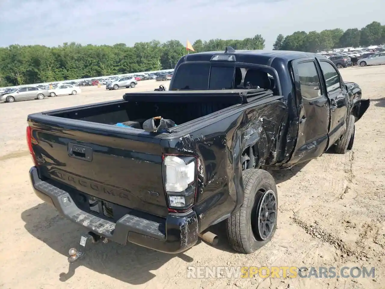 4 Photograph of a damaged car 3TMCZ5AN3LM346863 TOYOTA TACOMA 2020