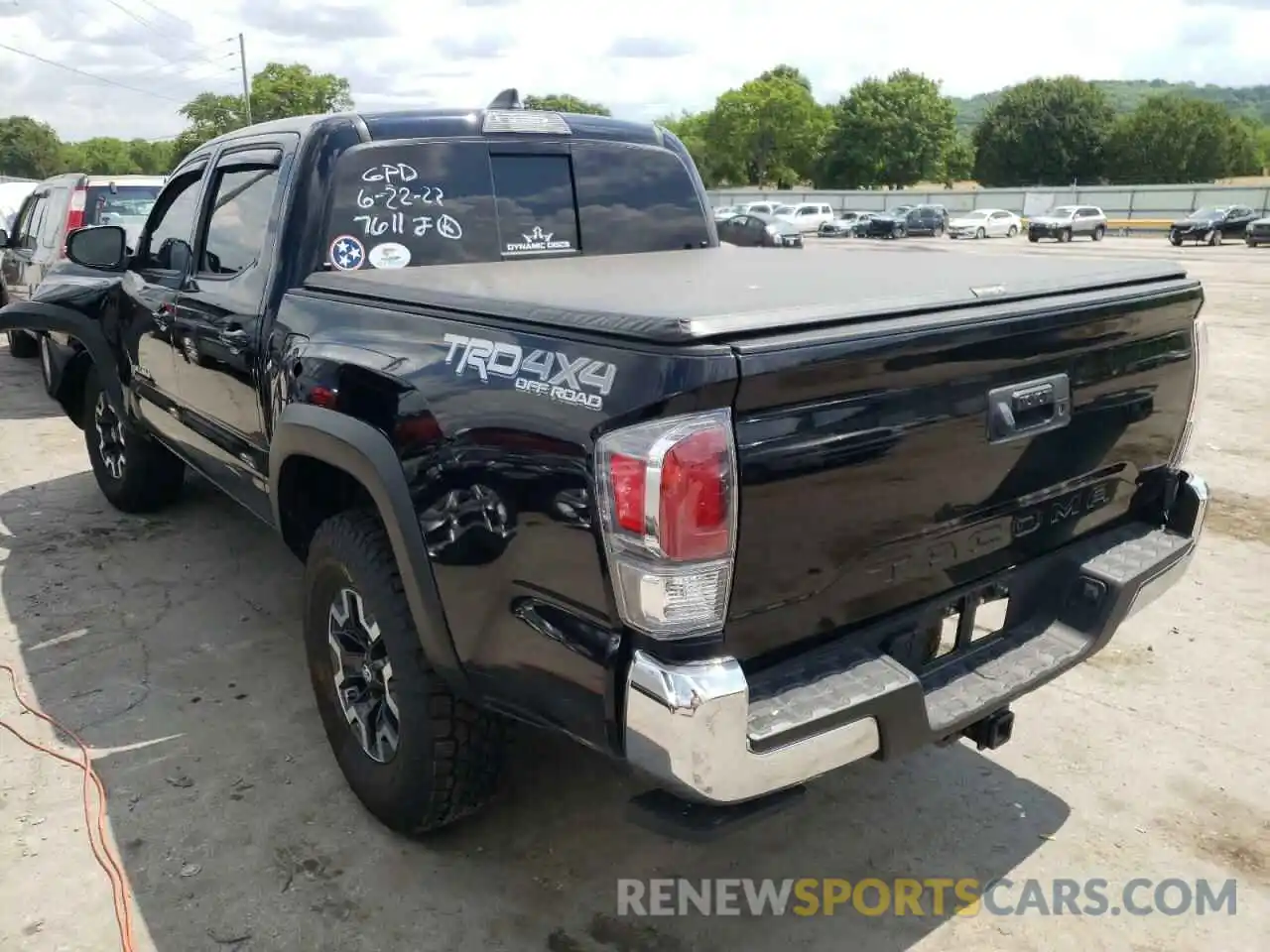 3 Photograph of a damaged car 3TMCZ5AN3LM347611 TOYOTA TACOMA 2020