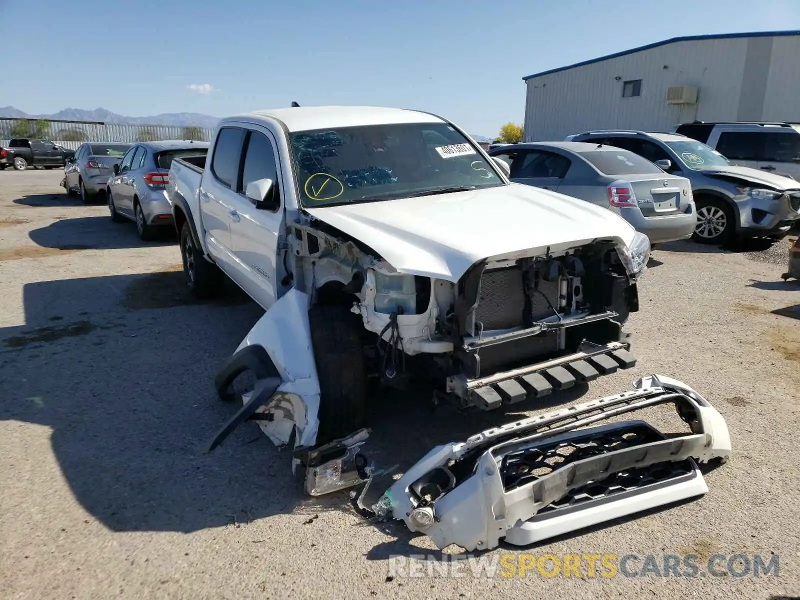 1 Photograph of a damaged car 3TMCZ5AN3LM350475 TOYOTA TACOMA 2020