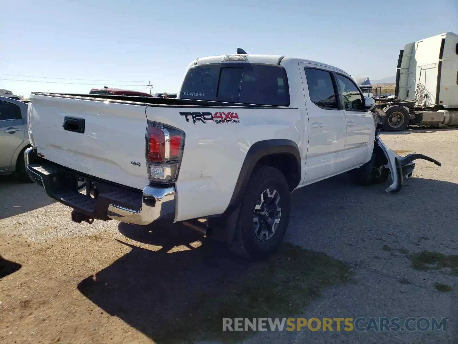 4 Photograph of a damaged car 3TMCZ5AN3LM350475 TOYOTA TACOMA 2020