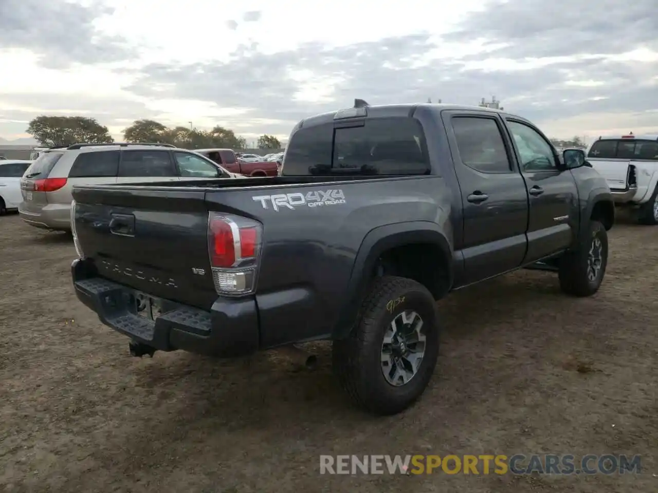 4 Photograph of a damaged car 3TMCZ5AN3LM351321 TOYOTA TACOMA 2020