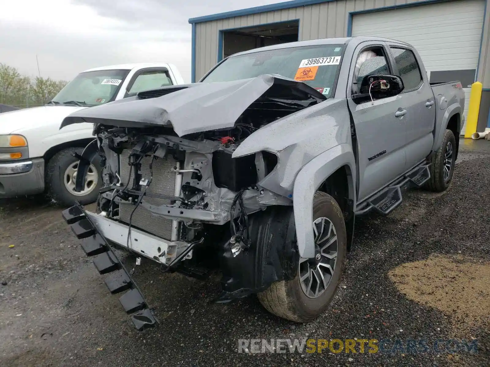 2 Photograph of a damaged car 3TMCZ5AN3LM351951 TOYOTA TACOMA 2020