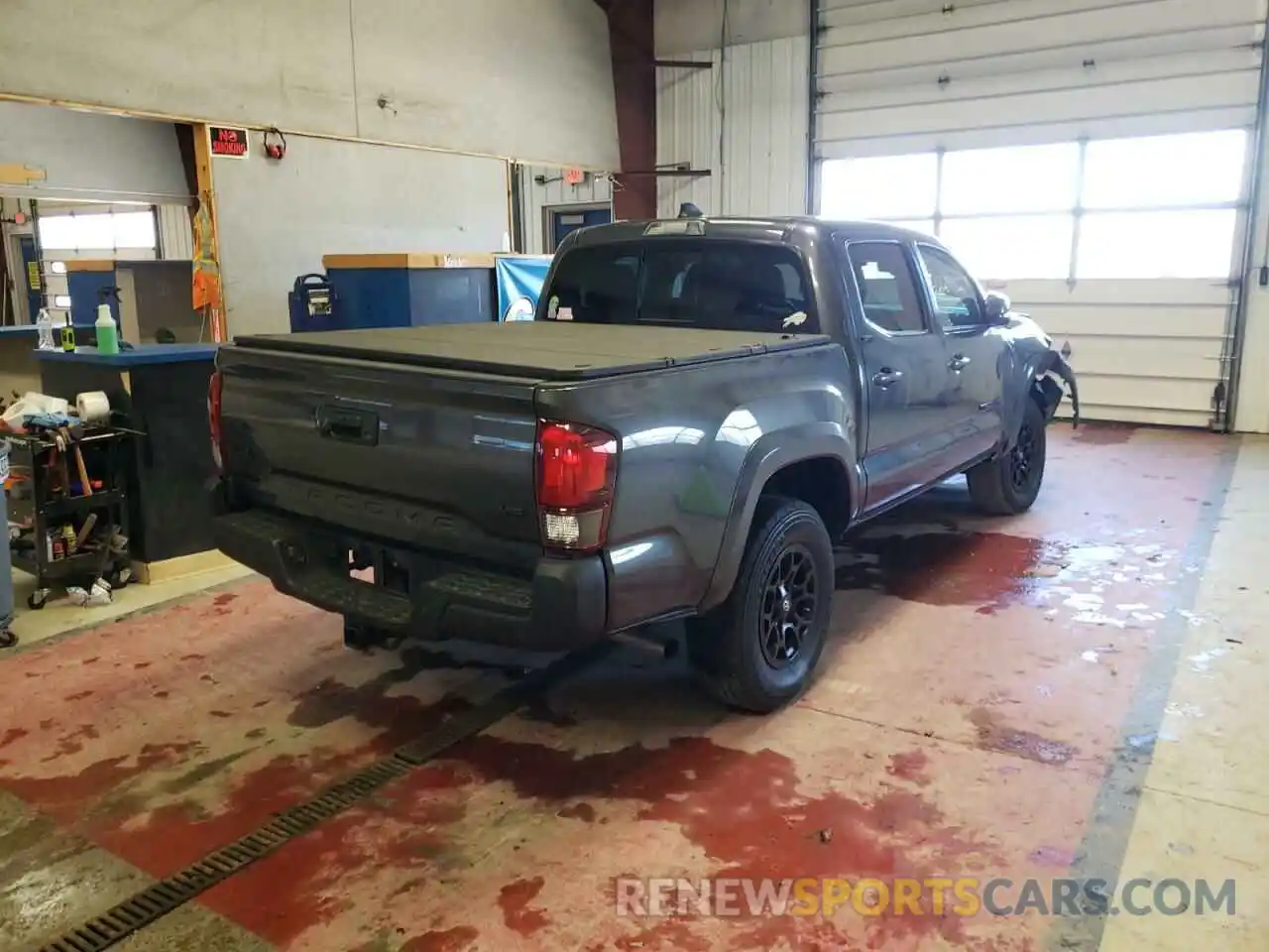 4 Photograph of a damaged car 3TMCZ5AN3LM357698 TOYOTA TACOMA 2020