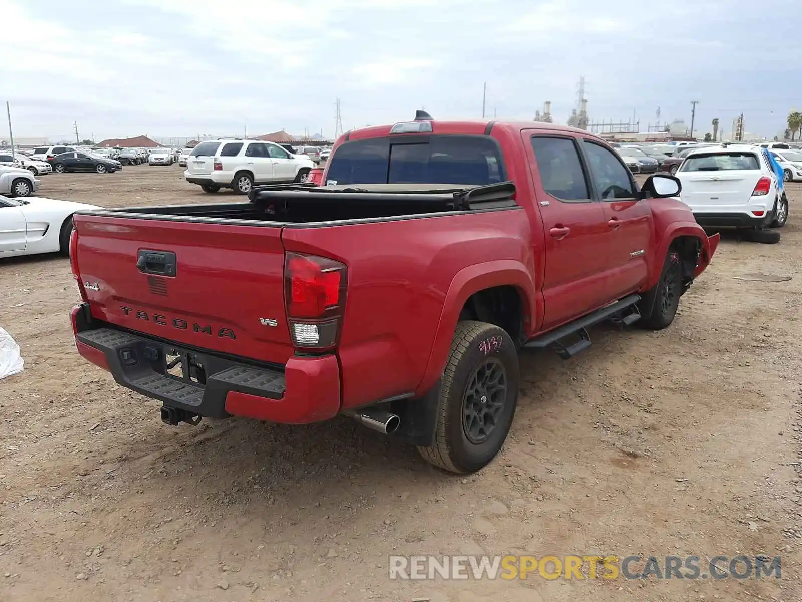 4 Photograph of a damaged car 3TMCZ5AN3LM361881 TOYOTA TACOMA 2020