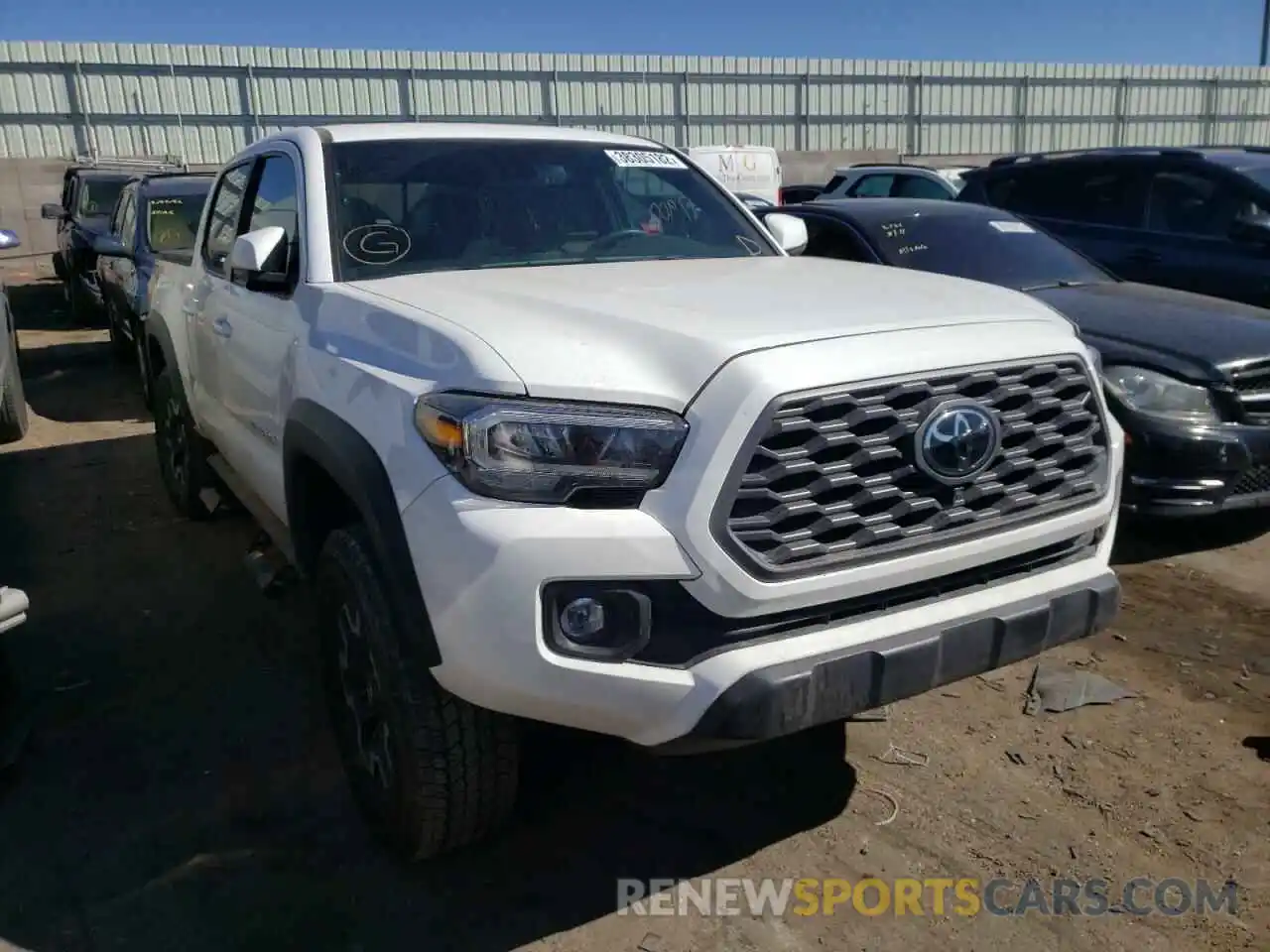 1 Photograph of a damaged car 3TMCZ5AN3LM363050 TOYOTA TACOMA 2020