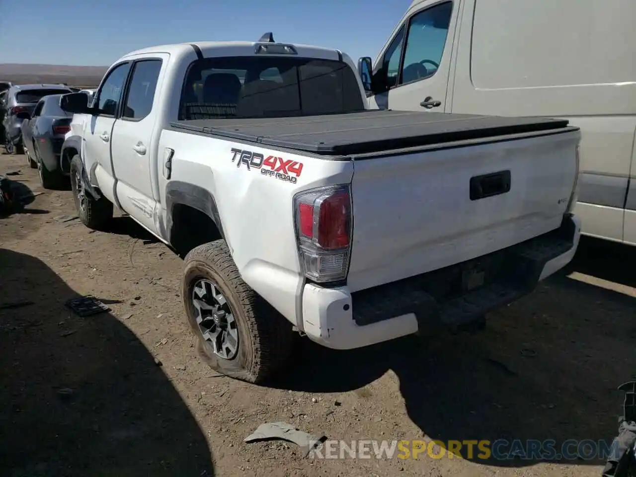 3 Photograph of a damaged car 3TMCZ5AN3LM363050 TOYOTA TACOMA 2020