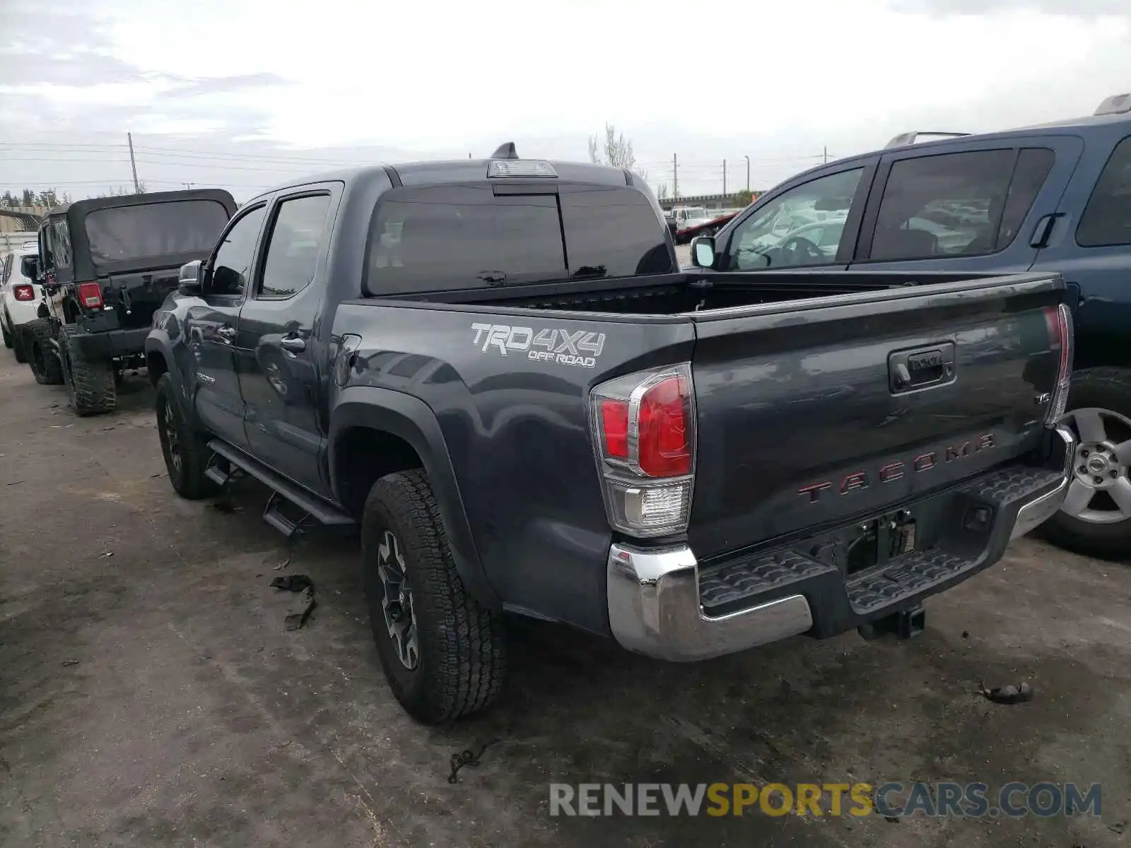 3 Photograph of a damaged car 3TMCZ5AN3LM363954 TOYOTA TACOMA 2020