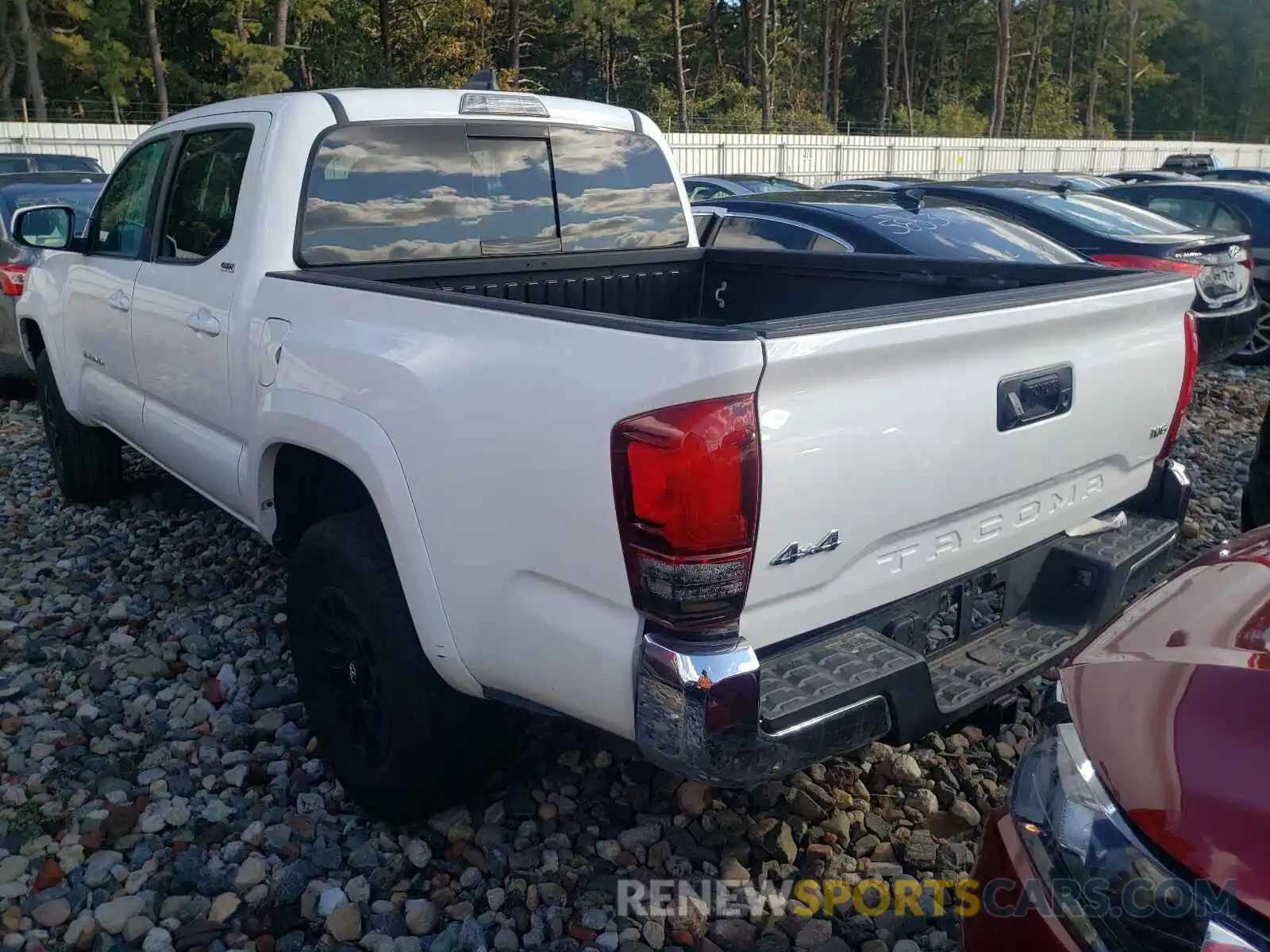 3 Photograph of a damaged car 3TMCZ5AN3LM364151 TOYOTA TACOMA 2020