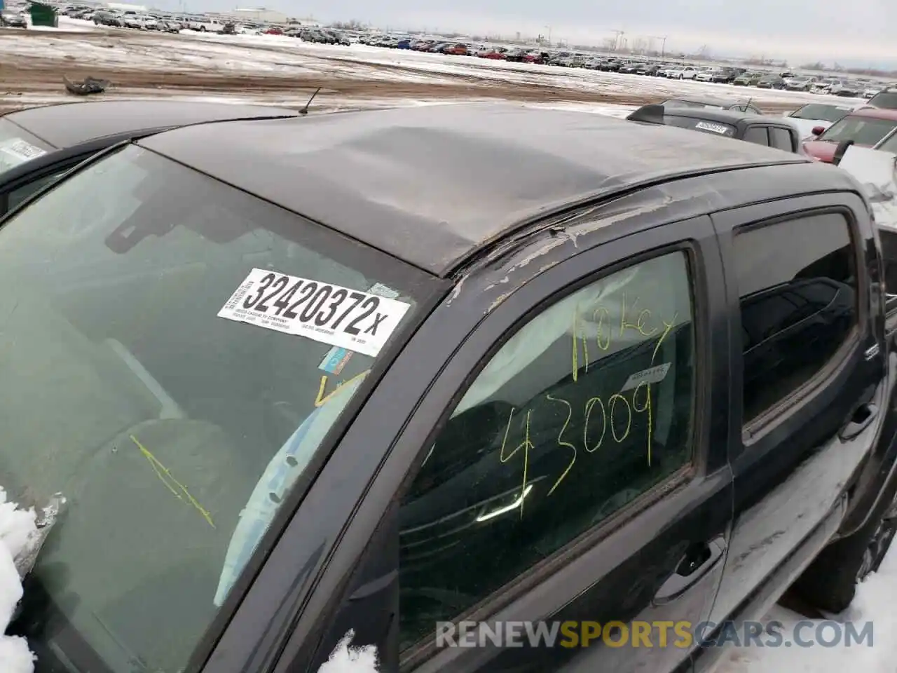 9 Photograph of a damaged car 3TMCZ5AN4LM289363 TOYOTA TACOMA 2020