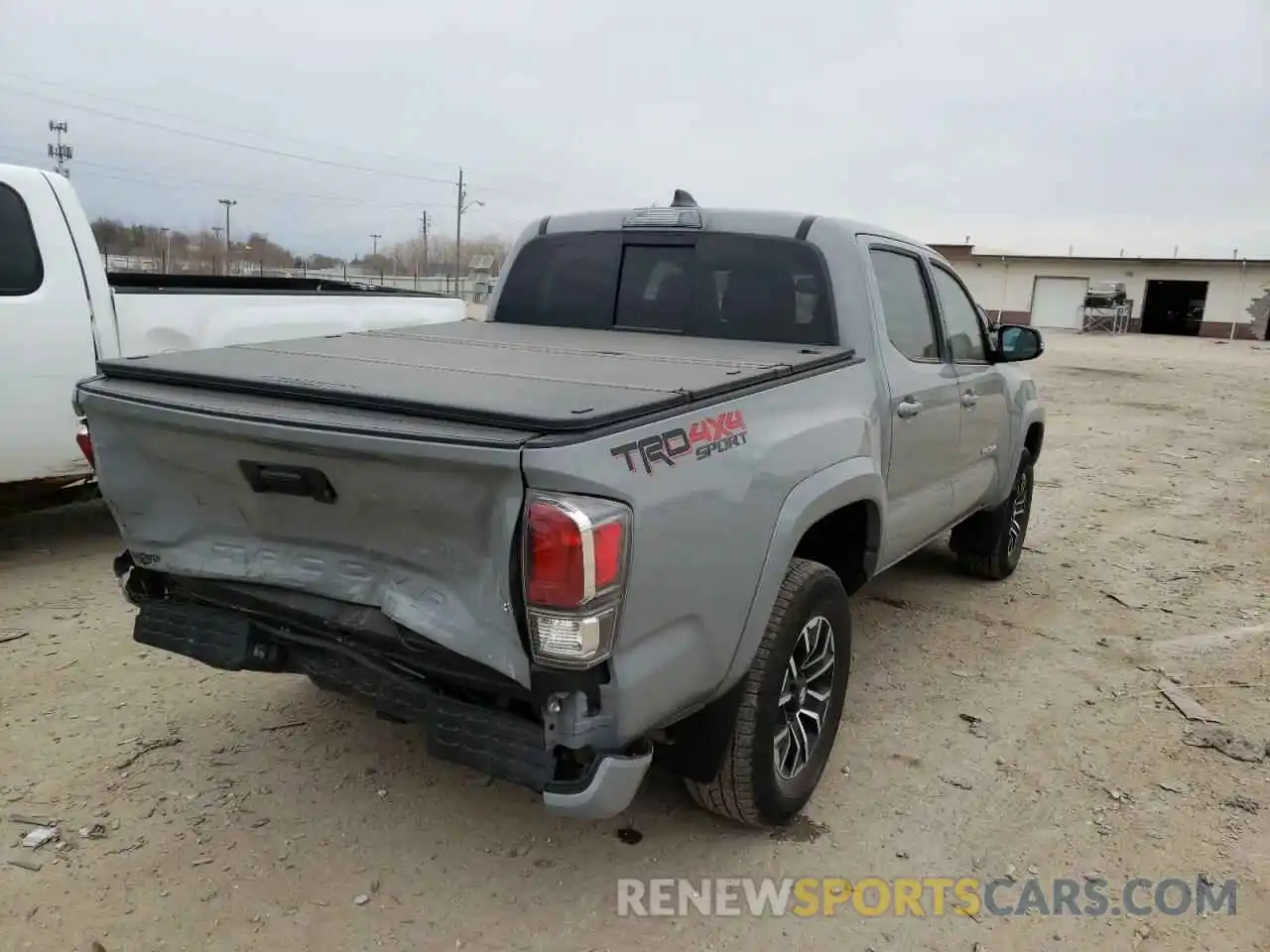 4 Photograph of a damaged car 3TMCZ5AN4LM293400 TOYOTA TACOMA 2020