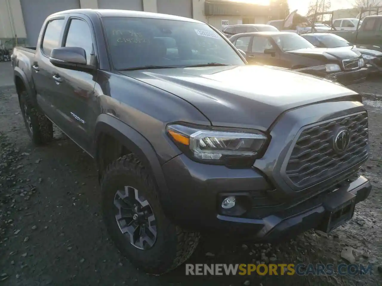 1 Photograph of a damaged car 3TMCZ5AN4LM295471 TOYOTA TACOMA 2020