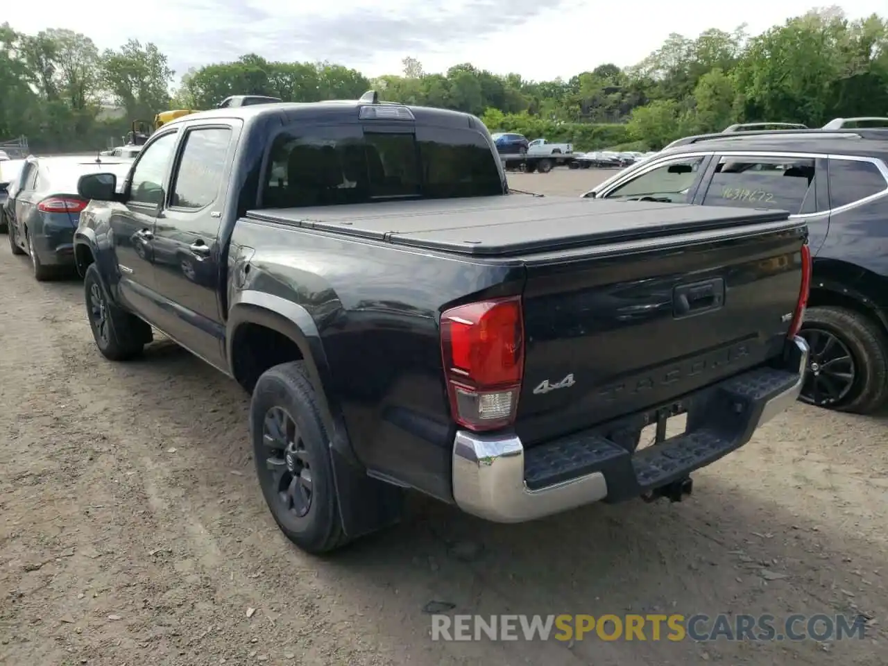 3 Photograph of a damaged car 3TMCZ5AN4LM296376 TOYOTA TACOMA 2020