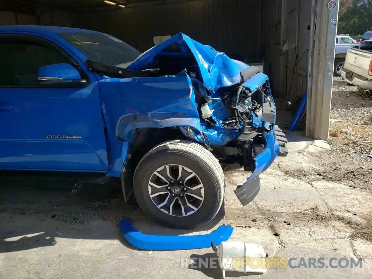 9 Photograph of a damaged car 3TMCZ5AN4LM296829 TOYOTA TACOMA 2020