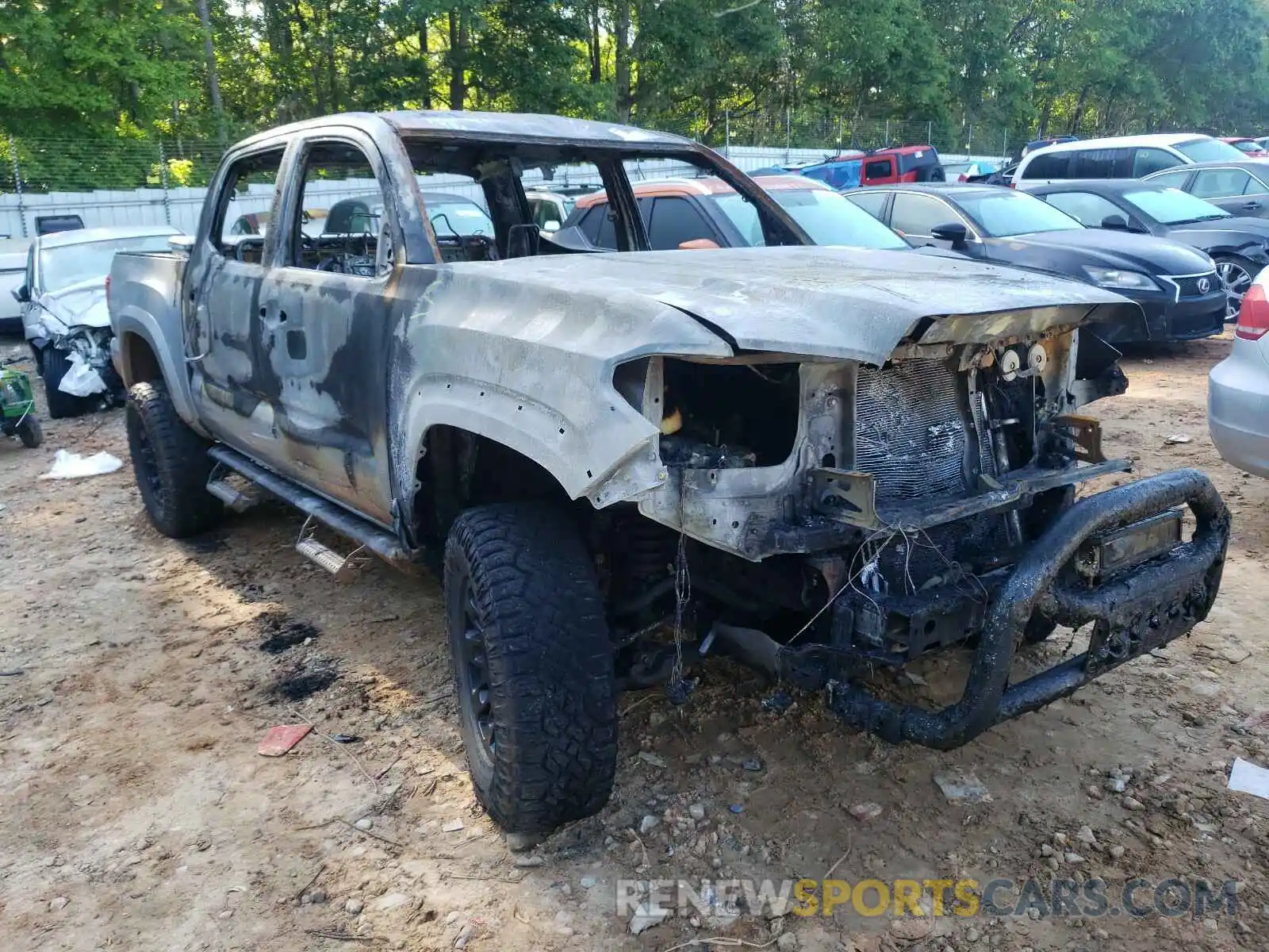 1 Photograph of a damaged car 3TMCZ5AN4LM304265 TOYOTA TACOMA 2020