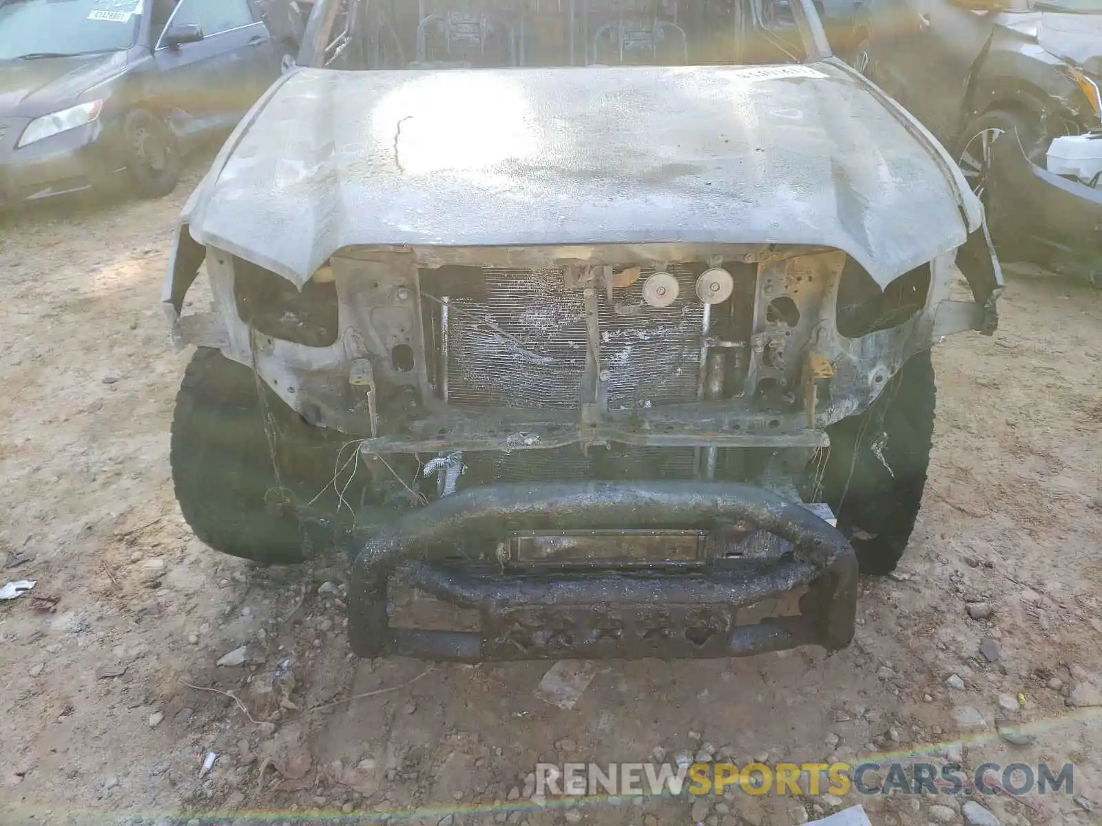 10 Photograph of a damaged car 3TMCZ5AN4LM304265 TOYOTA TACOMA 2020