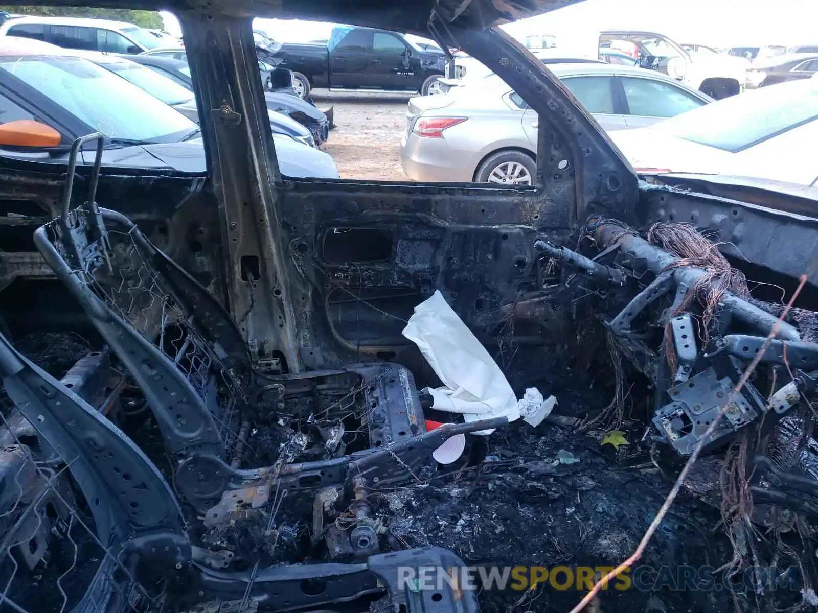 5 Photograph of a damaged car 3TMCZ5AN4LM304265 TOYOTA TACOMA 2020