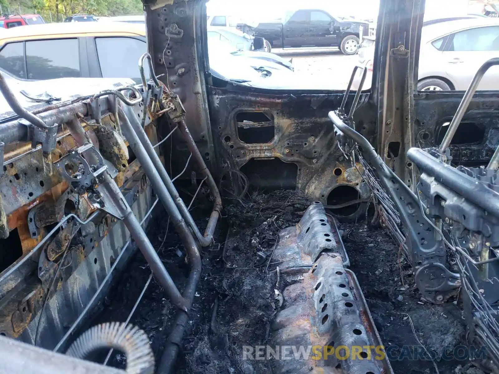 6 Photograph of a damaged car 3TMCZ5AN4LM304265 TOYOTA TACOMA 2020