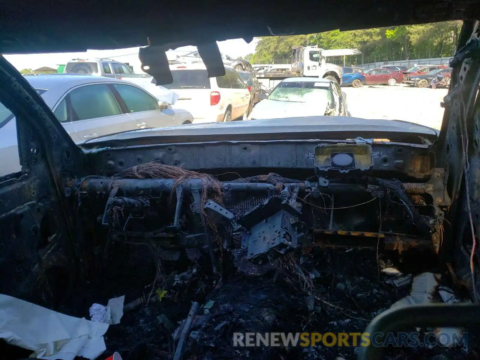 9 Photograph of a damaged car 3TMCZ5AN4LM304265 TOYOTA TACOMA 2020