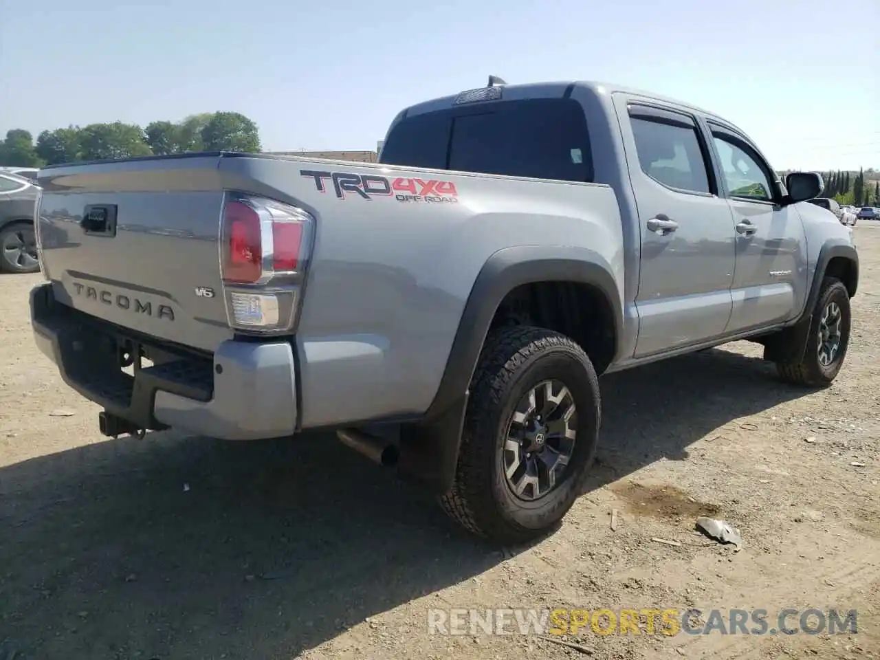 4 Photograph of a damaged car 3TMCZ5AN4LM308641 TOYOTA TACOMA 2020