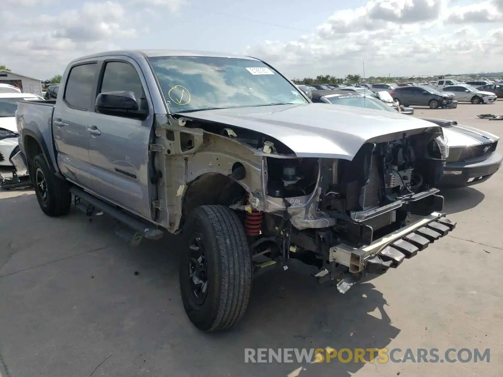 1 Photograph of a damaged car 3TMCZ5AN4LM310437 TOYOTA TACOMA 2020