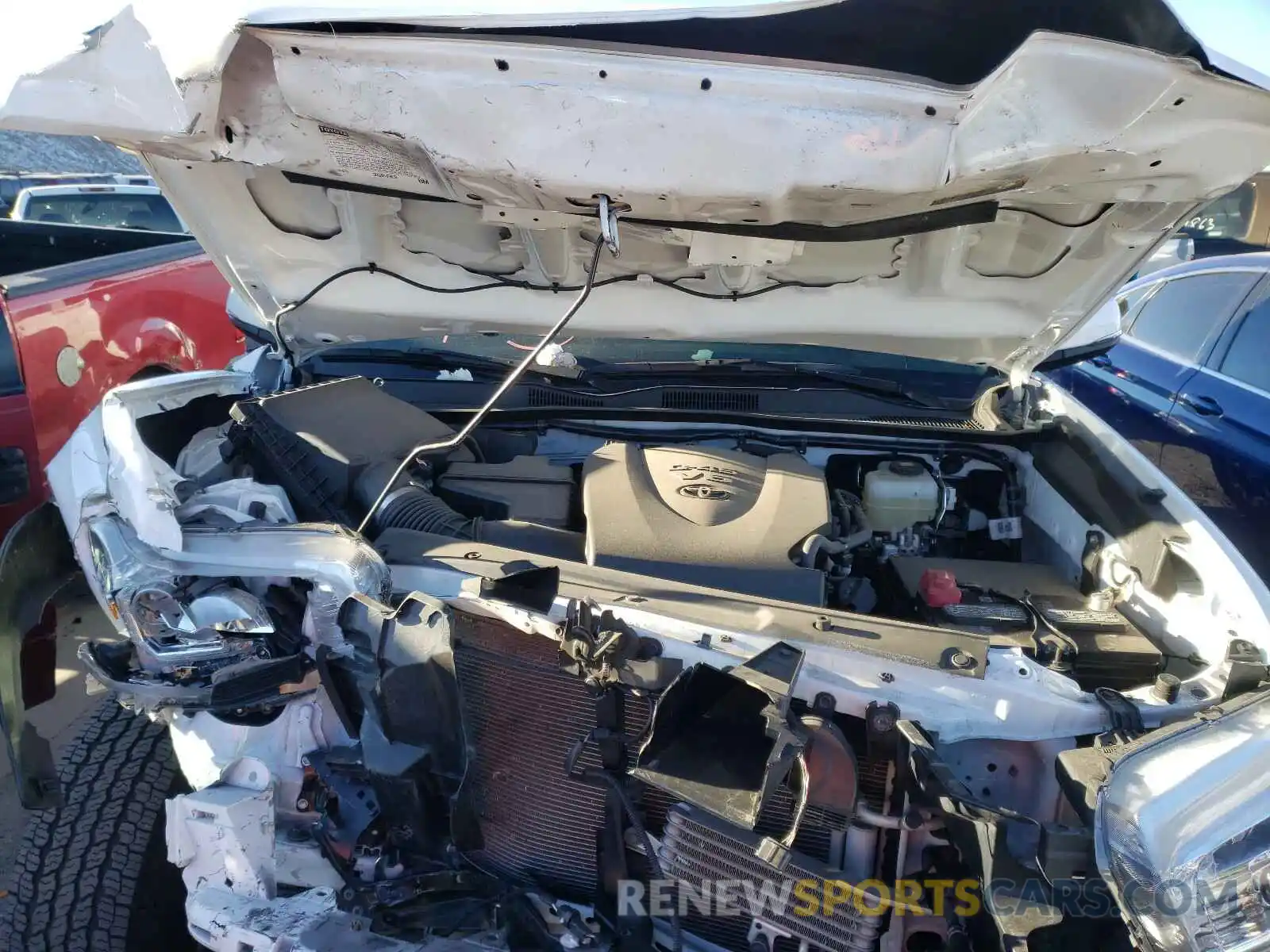 7 Photograph of a damaged car 3TMCZ5AN4LM312818 TOYOTA TACOMA 2020