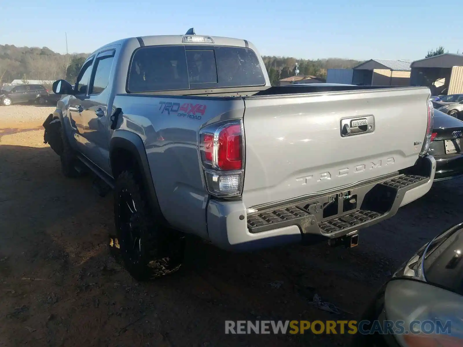 3 Photograph of a damaged car 3TMCZ5AN4LM313984 TOYOTA TACOMA 2020