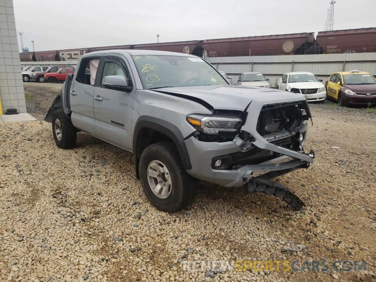 1 Photograph of a damaged car 3TMCZ5AN4LM319493 TOYOTA TACOMA 2020