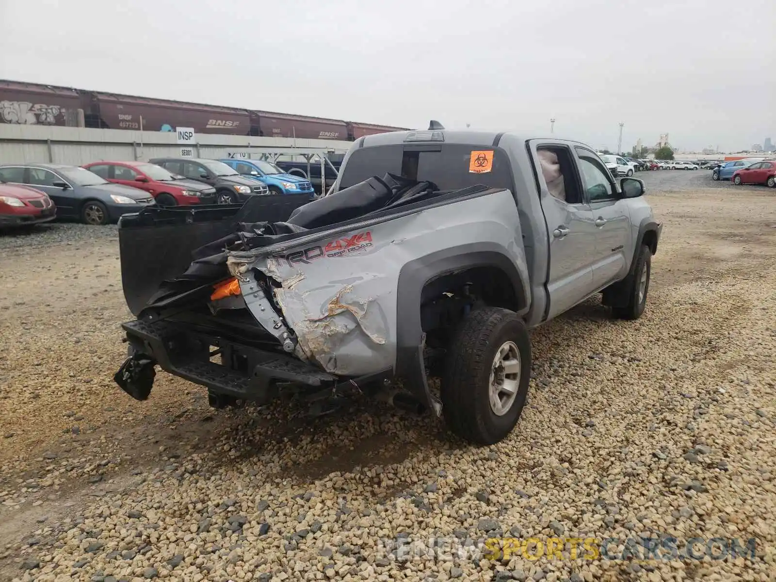 4 Photograph of a damaged car 3TMCZ5AN4LM319493 TOYOTA TACOMA 2020