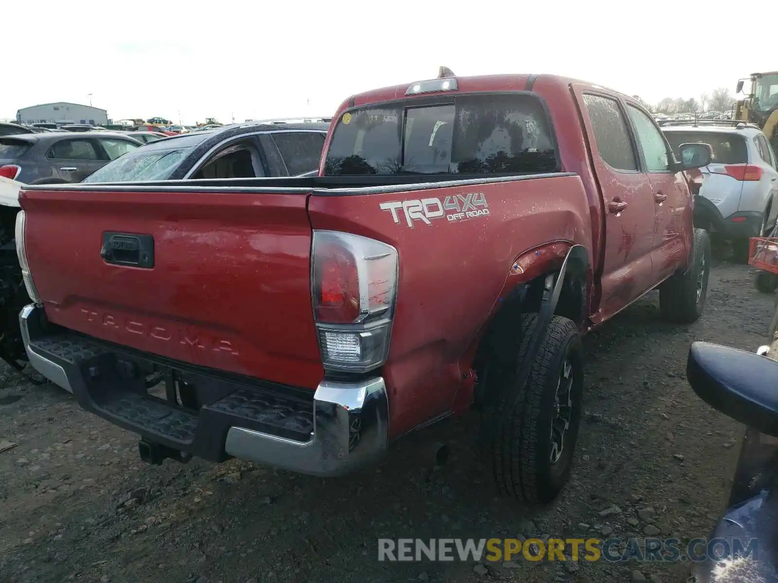 4 Photograph of a damaged car 3TMCZ5AN4LM320062 TOYOTA TACOMA 2020