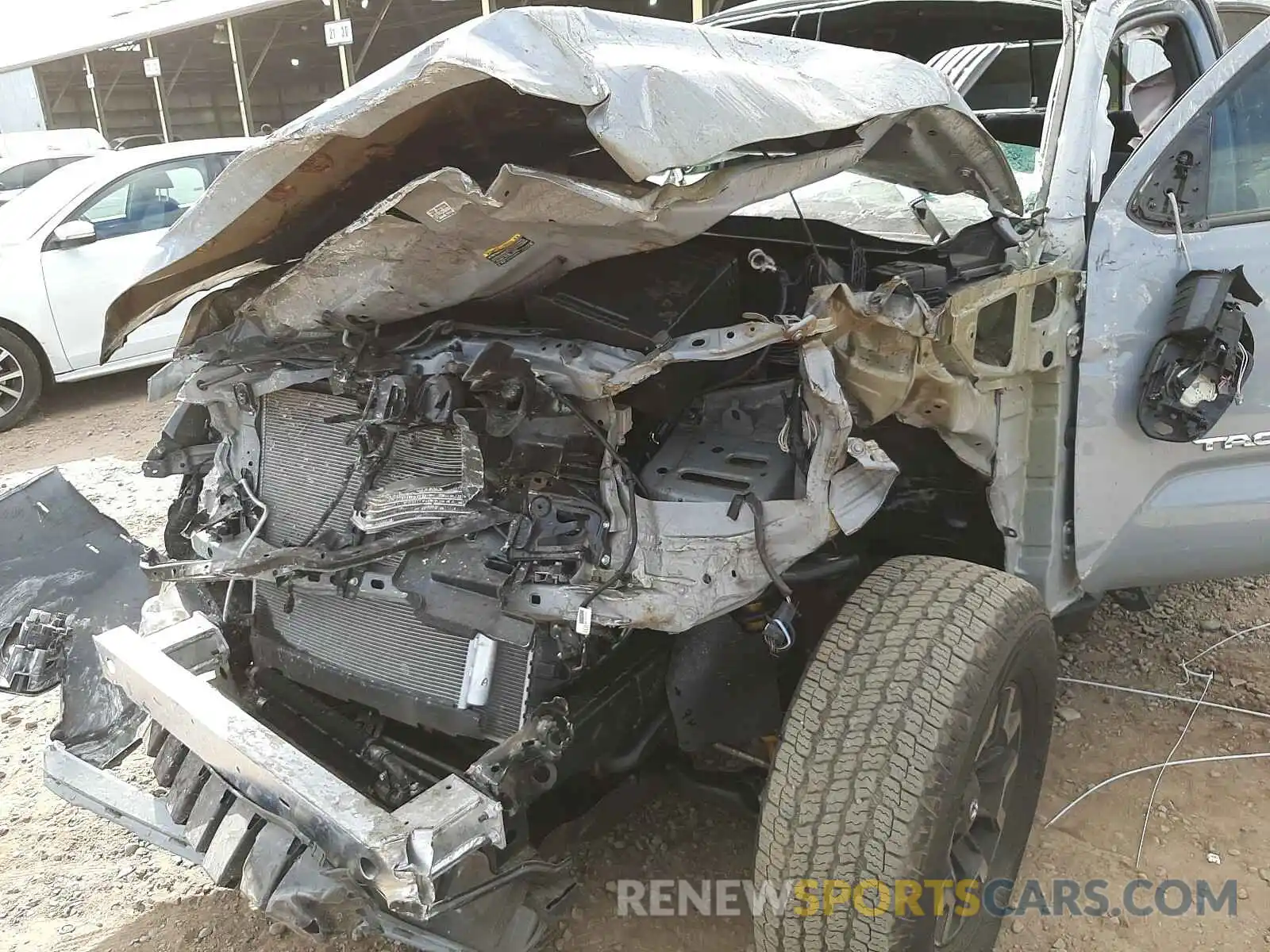9 Photograph of a damaged car 3TMCZ5AN4LM322832 TOYOTA TACOMA 2020