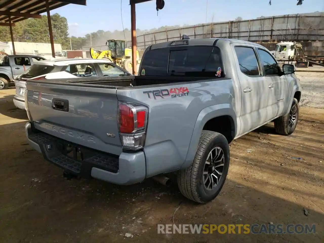 4 Photograph of a damaged car 3TMCZ5AN4LM327464 TOYOTA TACOMA 2020