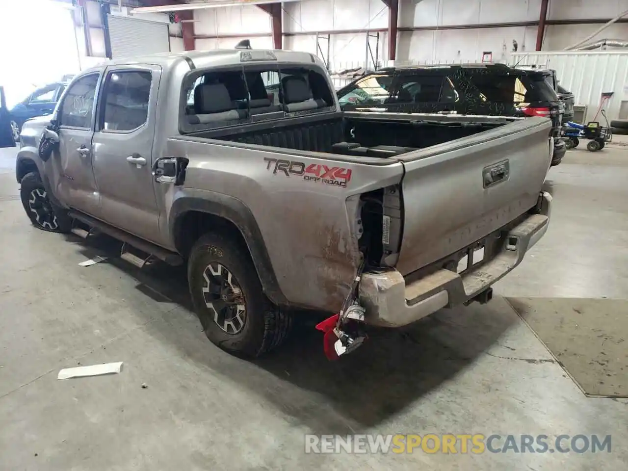 3 Photograph of a damaged car 3TMCZ5AN4LM332325 TOYOTA TACOMA 2020