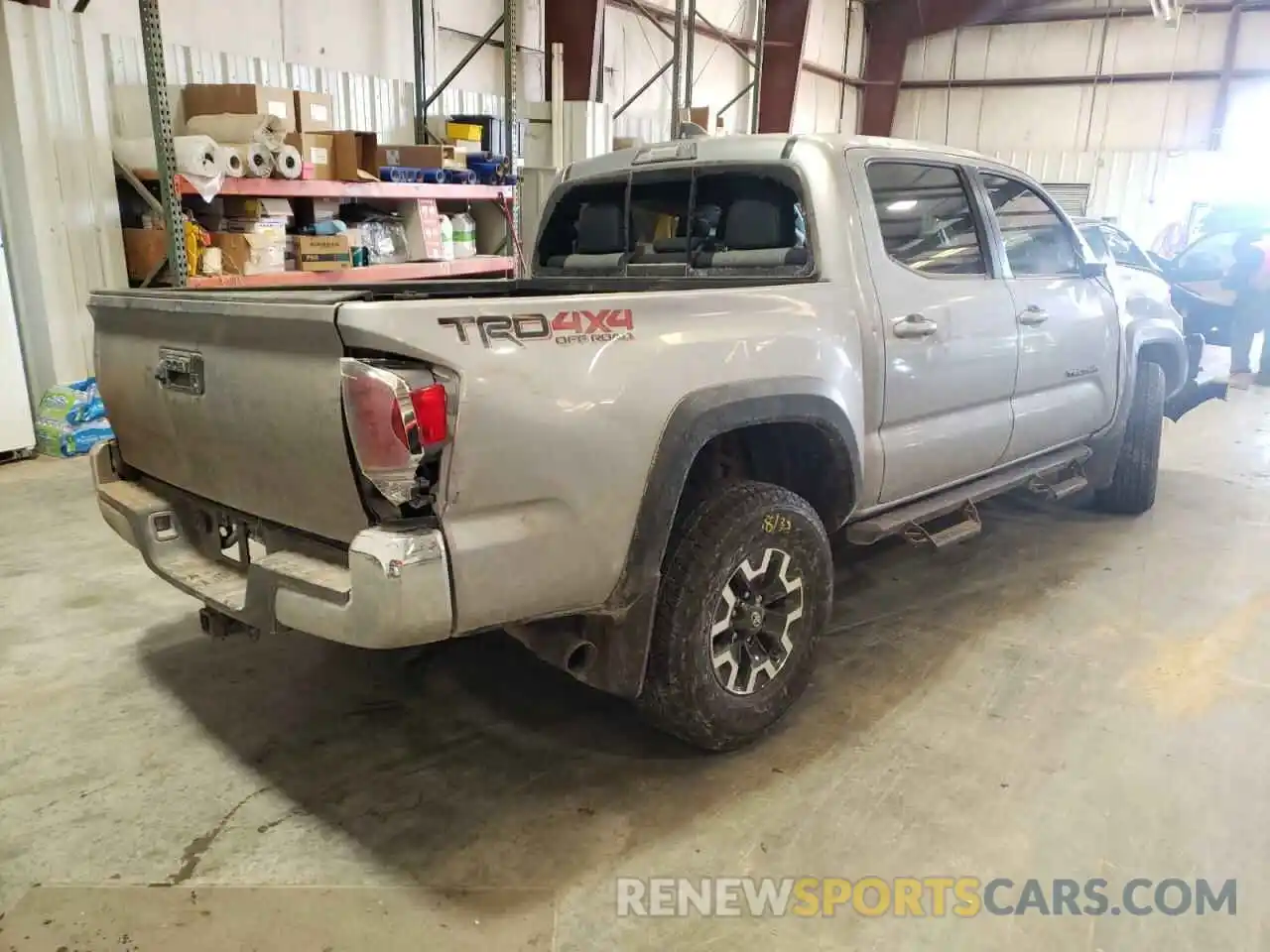 4 Photograph of a damaged car 3TMCZ5AN4LM332325 TOYOTA TACOMA 2020